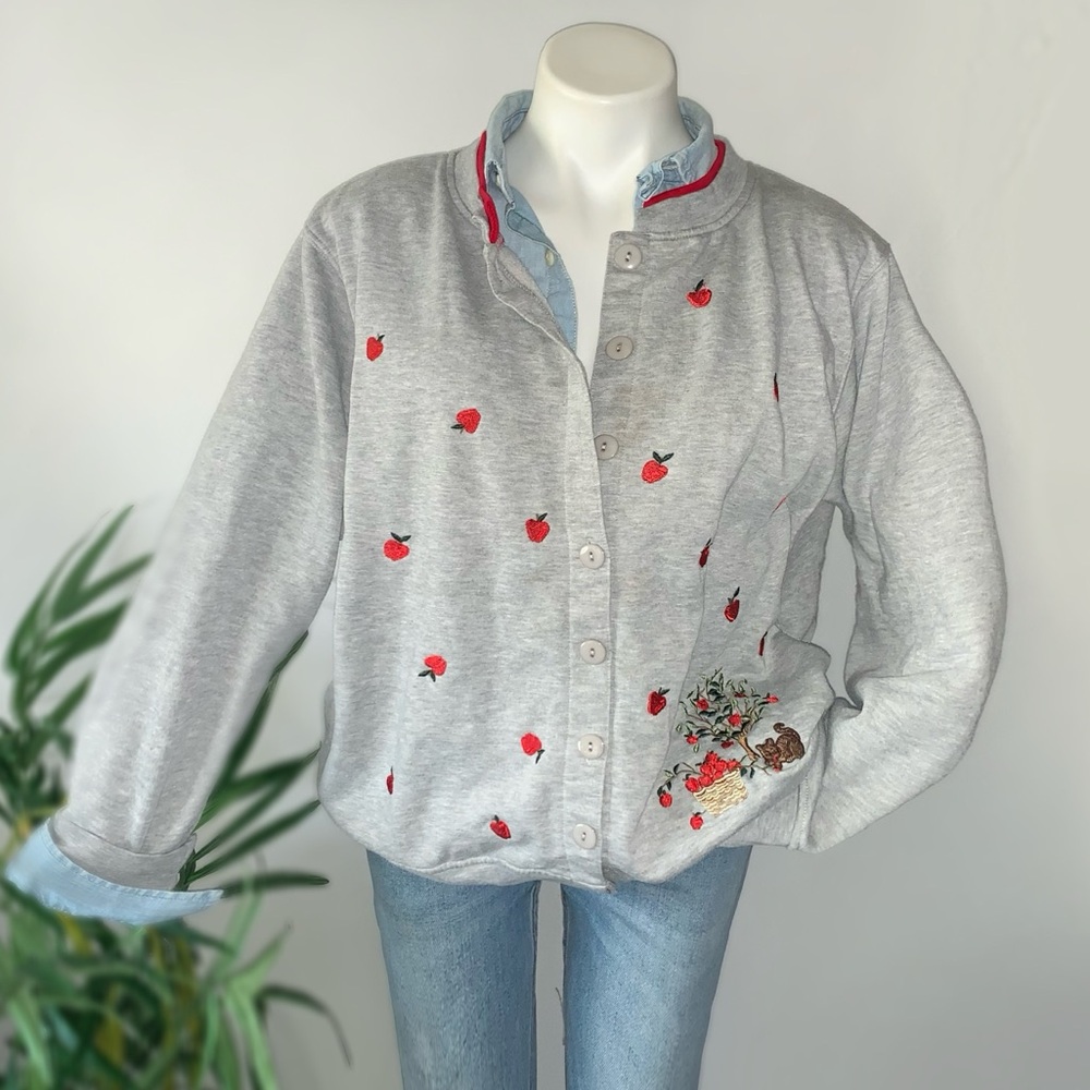 v i n t a g e :: Oversized Embroidered Cat Apple Granny Cardigan - Picture 9 of 9